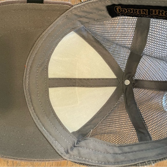 Goorin Bros Animal Farm
Trucker Baseball Snapback
Hat Cap Dog Wolf Grey - Picture 3 of 3